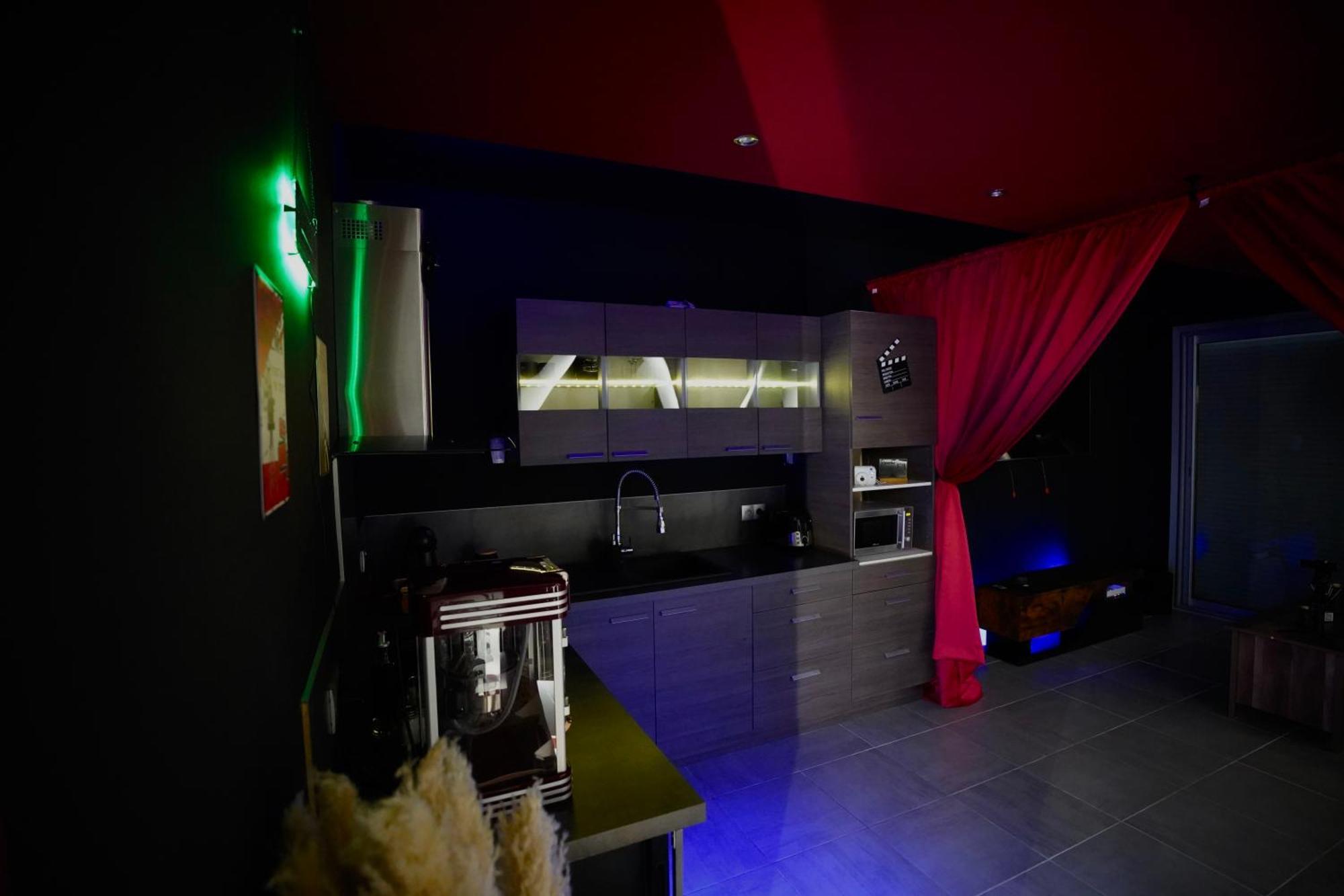 L Unique Cinema Room Grenoble Eksteriør billede